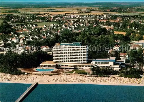 AK / Ansichtskarte Timmendorfer_Strand Maritim Hotel Kongresszentrum Ostseeheilbad Fliegeraufnahme Timmendorfer_Strand