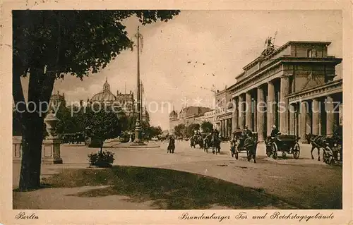 AK / Ansichtskarte Berlin Brandenburger Tor mit Reichstagsgebaeude Berlin