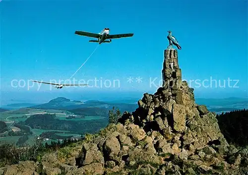 AK / Ansichtskarte Segelflug Wasserkuppe Rhoen Fliegerdenkmal  Segelflug