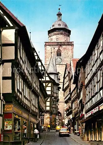 AK / Ansichtskarte Alsfeld Obere Fuldergasse Fachwerk mit Kirchturm Alsfeld