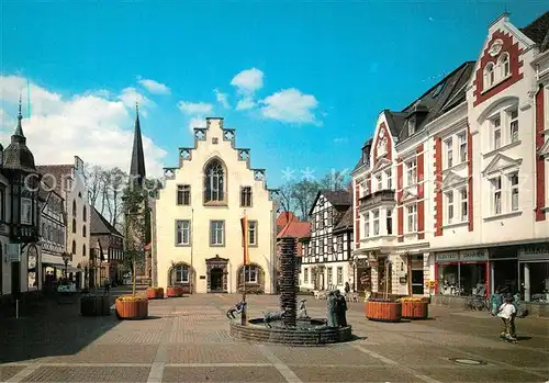 AK / Ansichtskarte Brakel_Westfalen Marktplatz Brunnen Brakel_Westfalen