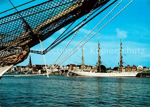 AK / Ansichtskarte Travemuende_Ostseebad Hafen Travemuende_Ostseebad