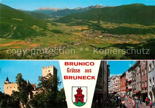 AK / Ansichtskarte Brunico Blick ins Tal Alpenpanorama Burg Innenstadt Fussgaengerzone Brunico