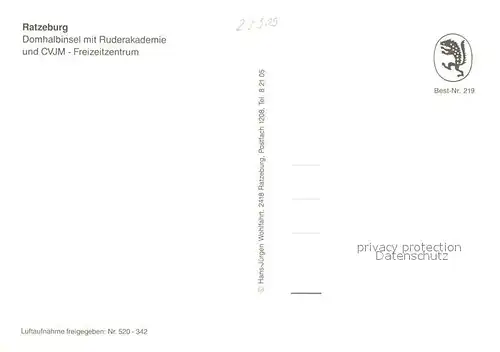 AK / Ansichtskarte Ratzeburg Domhalbinsel mit Ruderakademie CVJM Freizeitzentrum Inselstadt Naturpark Lauenburgische Seen Fliegeraufnahme Ratzeburg