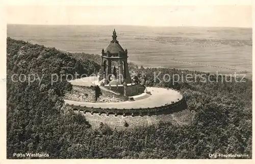 AK / Ansichtskarte Porta_Westfalica Fliegeraufnahme mit Kaiser Wilhelm Denkmal Porta_Westfalica