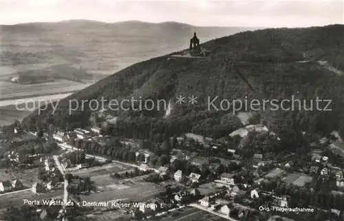 AK / Ansichtskarte Porta_Westfalica Fliegeraufnahme mit Kaiser Wilhelm Denkmal Porta_Westfalica