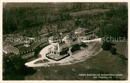 AK / Ansichtskarte Solitude_Stuttgart Schloss Solitude mit Gebietsfuehrerschule Fliegeraufnahme Solitude_Stuttgart