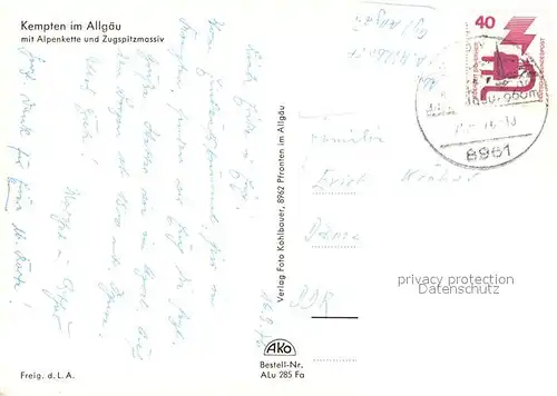 AK / Ansichtskarte Kempten_Allgaeu mit Alpenkette und Zugspitzmassiv Fliegeraufnahme Kempten Allgaeu