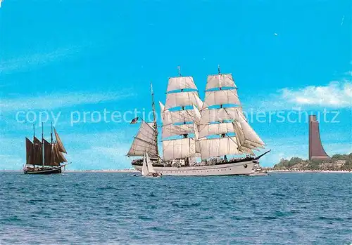 AK / Ansichtskarte Segelschiffe Gorch Fock Laboe Marine Ehrenmal  Segelschiffe