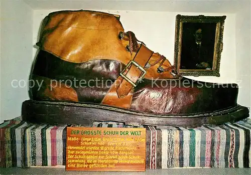AK / Ansichtskarte Schuhe Groesstes Schuh der Welt Heimatmuseum Oberstdorf  Schuhe