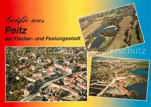 AK / Ansichtskarte Peitz Fliegeraufnahme Stadtbild Badesee Garkoschke Peitzer Teichlandschaft Peitz