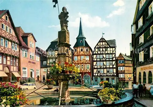 AK / Ansichtskarte Fritzlar Marktplatz Rolandsbrunnen Fritzlar