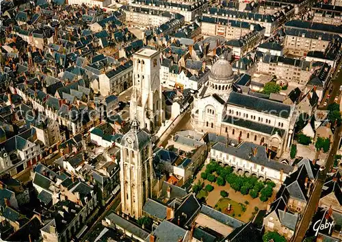 AK / Ansichtskarte Tours_Indre et Loire Les Tours de la ville Cloitre Basilique vue aerienne Collection La France vue du ciel Tours Indre et Loire