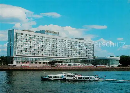 AK / Ansichtskarte Leningrad_St_Petersburg Hotel Leningrad Fahrgastschiff Leningrad_St_Petersburg