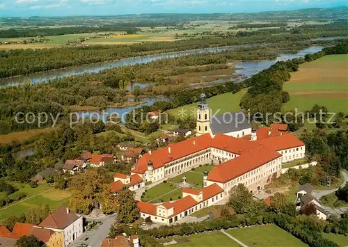 AK / Ansichtskarte Reichersberg_Inn Fliegeraufnahme mit Augustiner Chorherrenstift  Reichersberg Inn