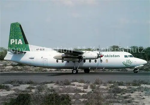 AK / Ansichtskarte Flugzeuge_Zivil PIA Pakistan International Airlines Fokker F27 200 AP BDR c n 10134 Flugzeuge Zivil