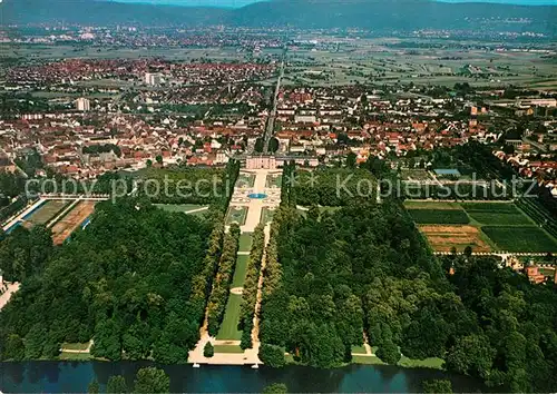 AK / Ansichtskarte Schwetzingen Fliegeraufnahme Schlossgarten Schloss Stadt Schwetzingen