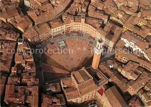 AK / Ansichtskarte Siena Piazza del Campo veduta aerea Siena