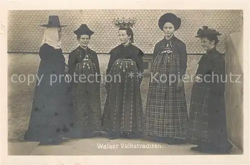 AK / Ansichtskarte Trachten Walser Volkstrachten  Trachten