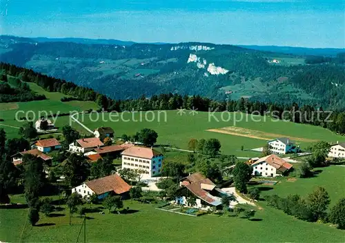 AK / Ansichtskarte Le_Cerneux Godat Colonie de Vacances Jugendferienhaus Stiftung Wasserturm Luzern Fliegeraufnahme Le_Cerneux Godat