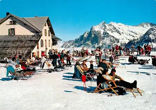 AK / Ansichtskarte Grindelwald Maennlichen Berghotel Sonnenterrasse Wetterhorn Berner Alpen Wintersportplatz Grindelwald