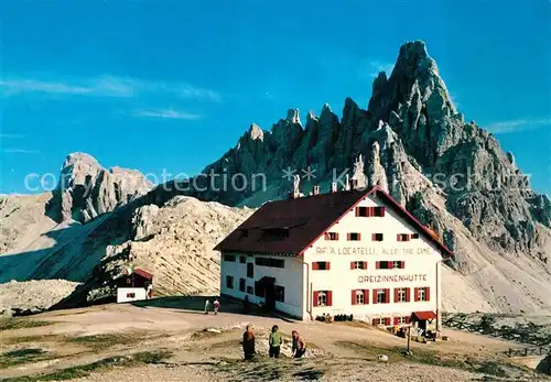 AK / Ansichtskarte Dreizinnenhuette mit Paternkofel Dolomiten Rifugio a Locatelli Monte Paterno Dolomiti Dreizinnenhuette