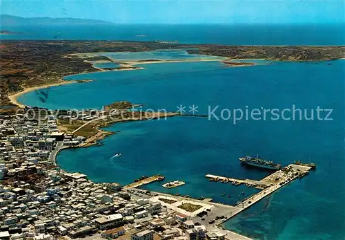 AK / Ansichtskarte Naxos Hafen Kueste Fliegeraufnahme Naxos