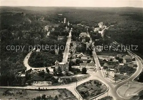 AK / Ansichtskarte Bagnoles de l_Orne Vue aerienne Bagnoles de l_Orne