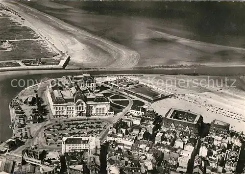 AK / Ansichtskarte Trouville Deauville Casino Piscine de Trouville la Touques et la Plage vers Deauville vue aerienne Trouville Deauville