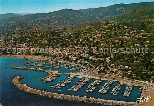 AK / Ansichtskarte Le_Lavandou Fliegeraufnahme Neuer Hafen Le_Lavandou