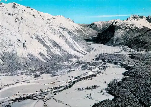 AK / Ansichtskarte Leutaschtal Fliegeraufnahme Winterlandschaft Leutaschtal