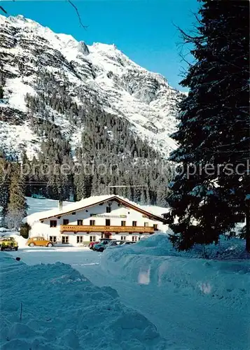 AK / Ansichtskarte Oberleutasch Gasthaus Kuehtaierhof Winter Oberleutasch