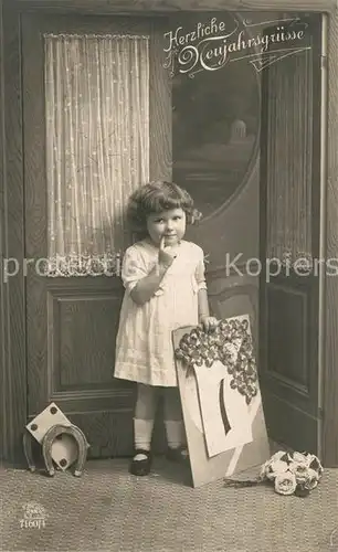 AK / Ansichtskarte Foto_RKL_Paris_Nr. 7160 4 Kind Neujahr Hufeisen Blumen  Foto_RKL_Paris_Nr.