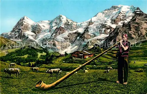 AK / Ansichtskarte Alphorn Alphornblaeser Alphorn
