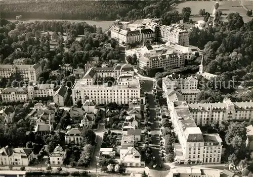 AK / Ansichtskarte Vittel Les Grands Hotels de la Station vue aerienne Vittel