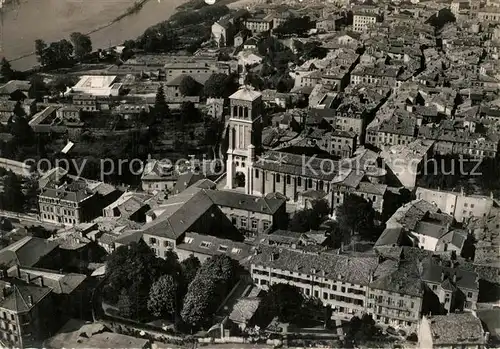 AK / Ansichtskarte Valence_Drome Cathedrale Saint Apollinaire et la basse ville vue aerienne Valence_Drome