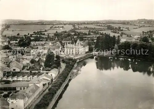 AK / Ansichtskarte La_Clayette Chateau et Lac vue aerienne La_Clayette