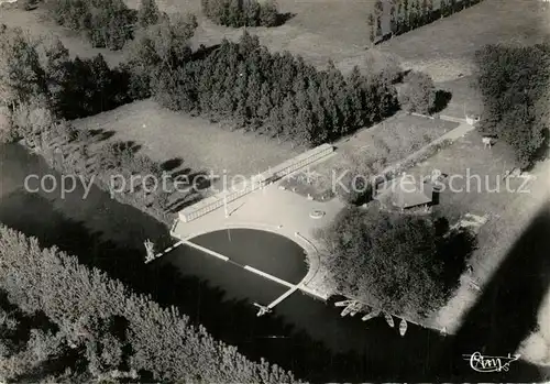 AK / Ansichtskarte Cloyes sur le Loir La Piscine vue aerienne Cloyes sur le Loir