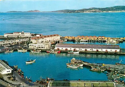 AK / Ansichtskarte Vigo Puerto pesquero Fischerhafen Vigo