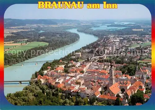 AK / Ansichtskarte Braunau_Inn Fliegeraufnahme mit Pfarrkirche und hohem Turm Braunau Inn