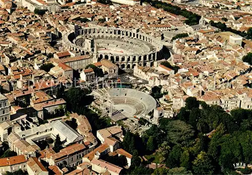 AK / Ansichtskarte Arles_Bouches du Rhone Theatre antique les Arenes lEglise de St Trophime Arles_Bouches du Rhone