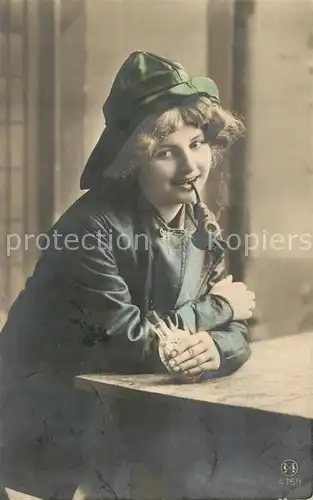 AK / Ansichtskarte Foto_LL_Nr. 476 1 Maedchen Pfeife  Foto_LL_Nr.