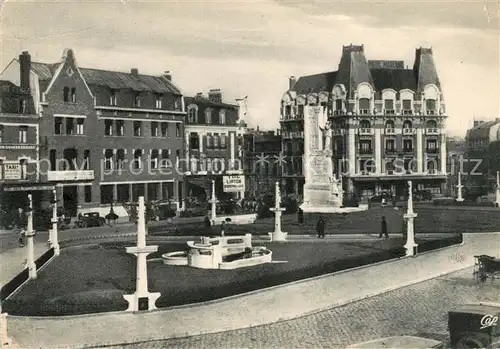 AK / Ansichtskarte Arras_Pas de Calais Place Marechal Foch et les Hotels Arras_Pas de Calais