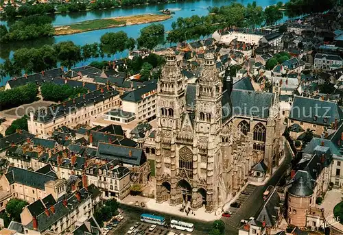 AK / Ansichtskarte Tours_Indre et Loire La Cathedrale Saint Gatien La Loire Vue aerienne Tours Indre et Loire