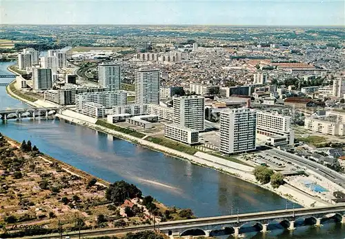 AK / Ansichtskarte Tours_Indre et Loire Les bords du Cher vue aerienne Tours Indre et Loire