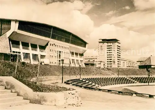 AK / Ansichtskarte Schwerin_Mecklenburg Kongresshalle Hochhaus Schwerin_Mecklenburg