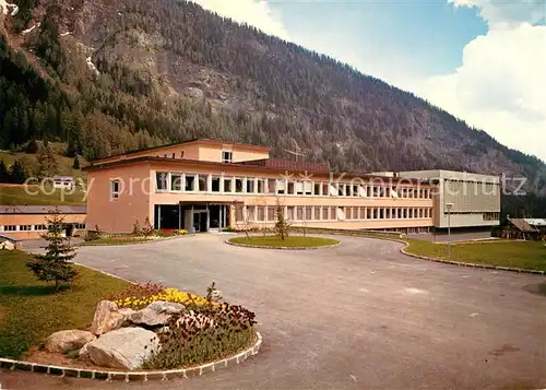 AK / Ansichtskarte Leukerbad Rheumaklinik und physikalisch balneogisches Institut Leukerbad