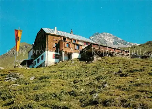 AK / Ansichtskarte Edelhuette Berghuette mit Blick zur Ahornspitze Zillertaler Alpen Edelhuette
