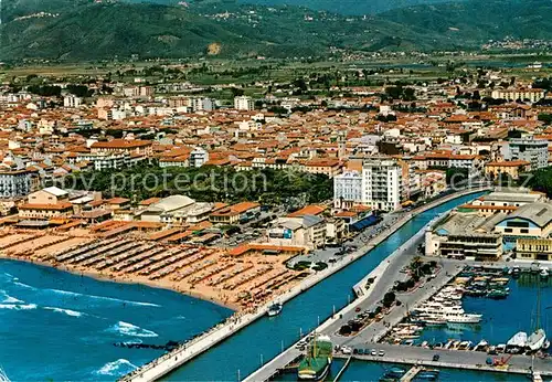 AK / Ansichtskarte Viareggio Il porto dall aereo viareggio