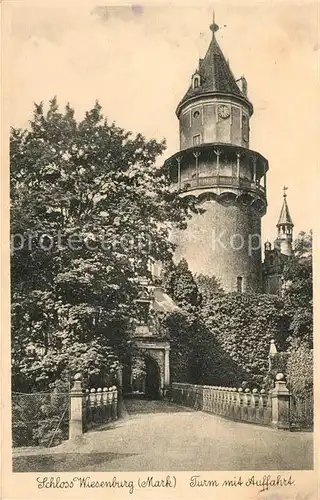 AK / Ansichtskarte Wiesenburg_Mark Schloss Wiesenburg Turm mit Auffahrt Wiesenburg Mark